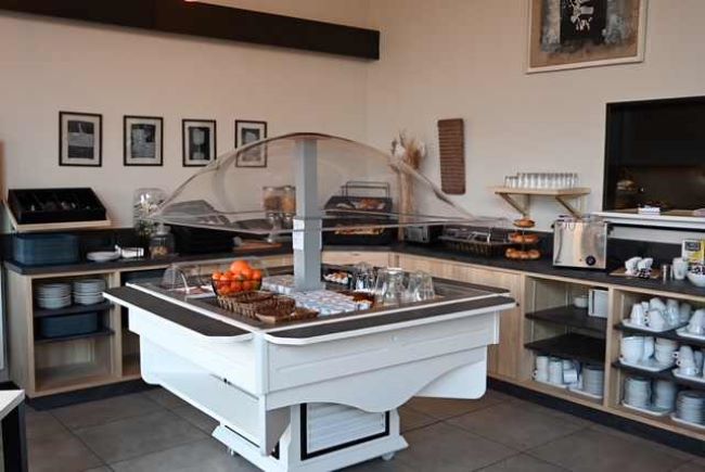 buffet petit dej